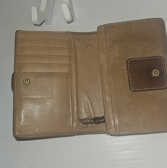 Vintage Coach Brown Leather Stitched Buckle Trifold Square Wallet Y2K Classic - Picture 3 of 8
